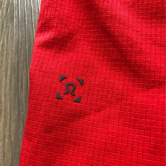 Mens Lululemon Train to Beach Swim Shorts Size XL - Picture 3 of 4